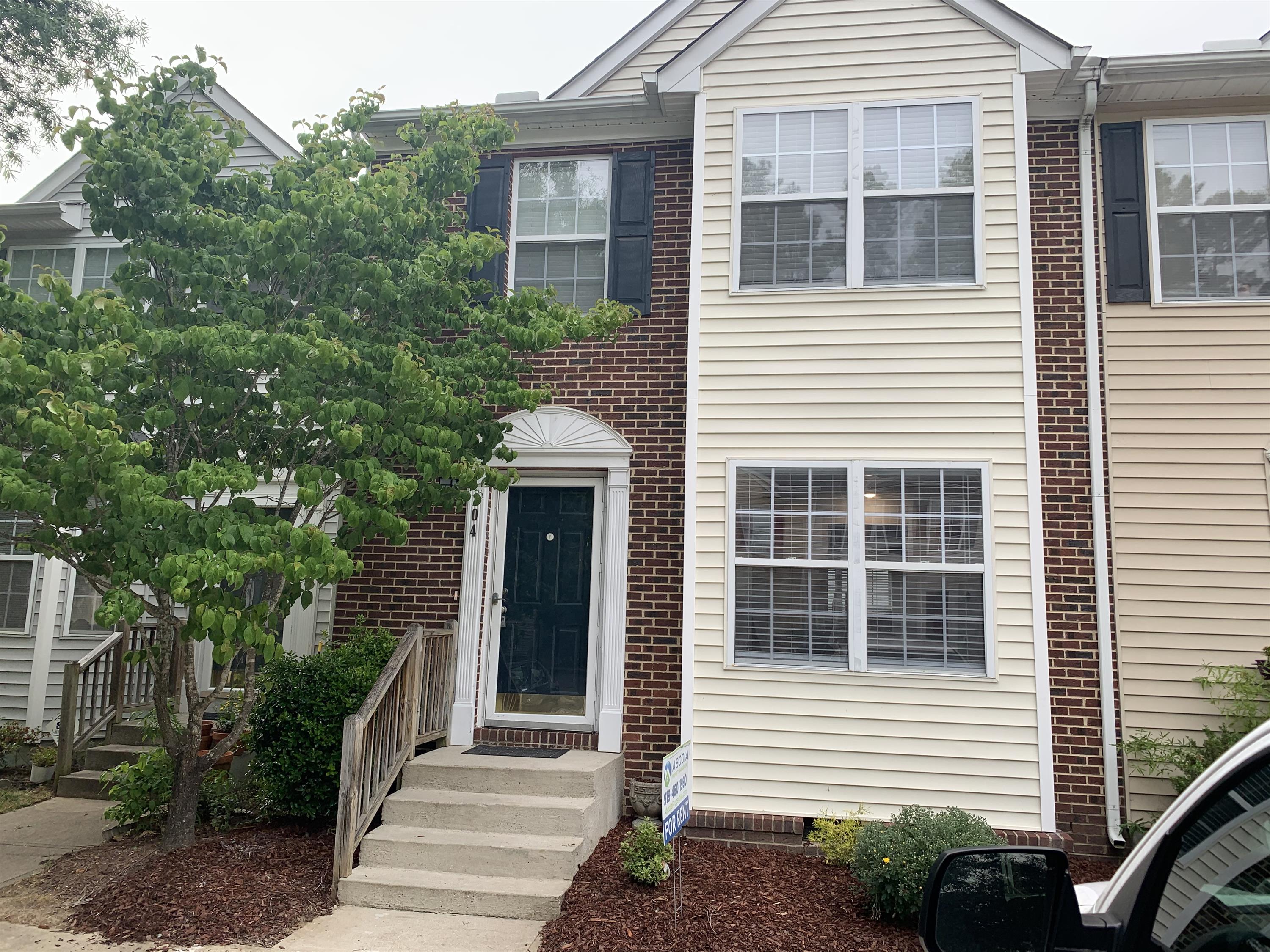 204 Climbing Ivy Court - 1